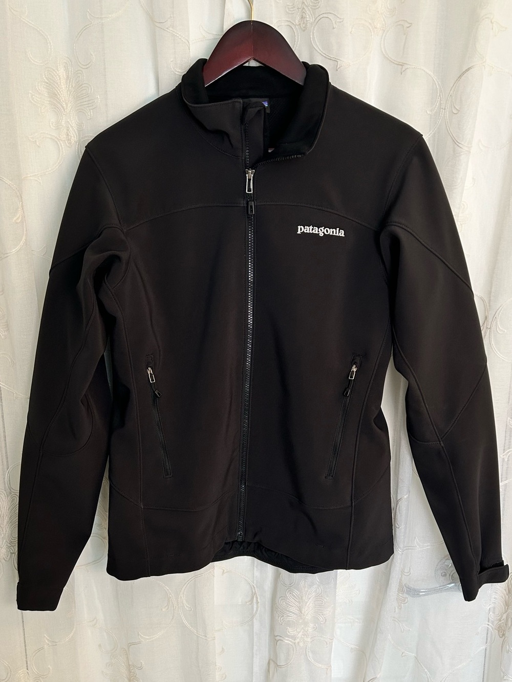 Patagonia Women's Adze Black Polartec Softshell Jacket - Size M